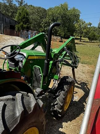 Image of John Deere 5065E equipment image 2