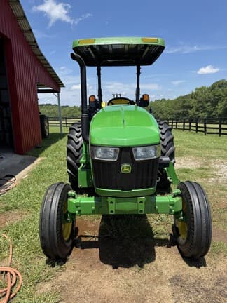 Image of John Deere 5065E equipment image 3