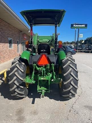 Image of John Deere 5065E equipment image 4