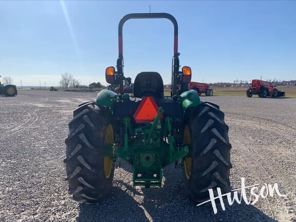 Image of John Deere 5065E equipment image 2