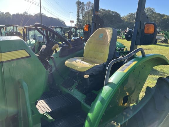 Image of John Deere 5065E equipment image 1