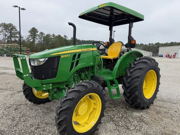 2022 John Deere 5065E Equipment Image0