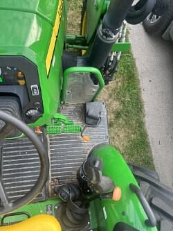 Image of John Deere 5065E equipment image 2