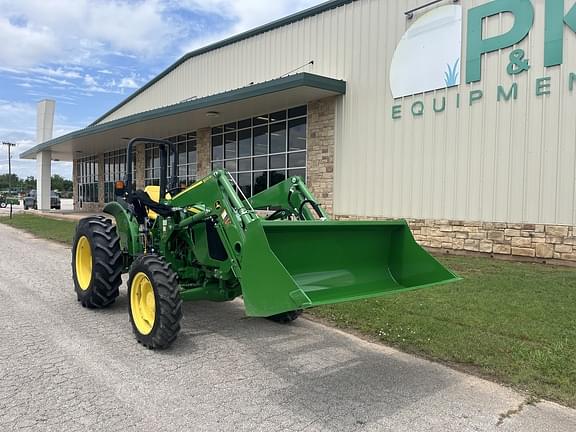 Image of John Deere 5065E equipment image 2