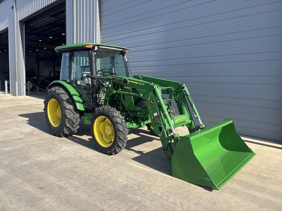 Image of John Deere 5065E equipment image 4