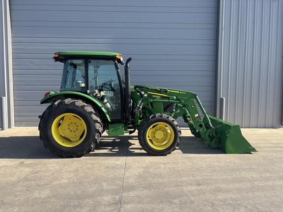 Image of John Deere 5065E equipment image 3