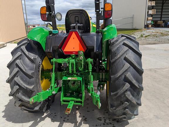 Image of John Deere 5065E equipment image 3