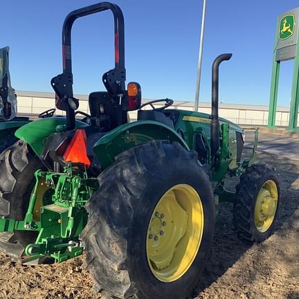 Image of John Deere 5065E equipment image 1