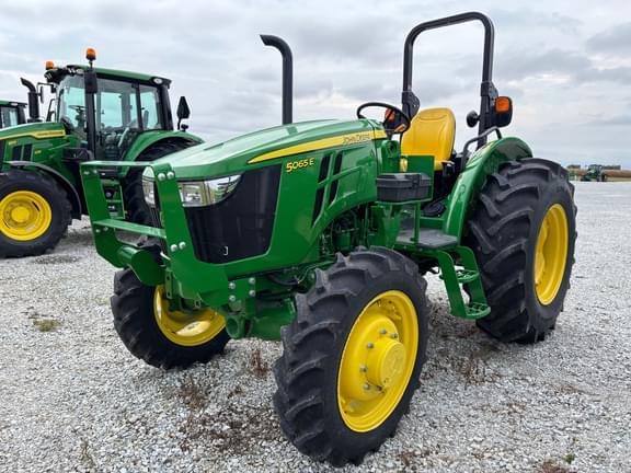 Image of John Deere 5065E Primary image