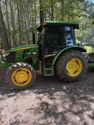 2022 John Deere 5065E Equipment Image0