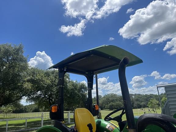Image of John Deere 5065E equipment image 2