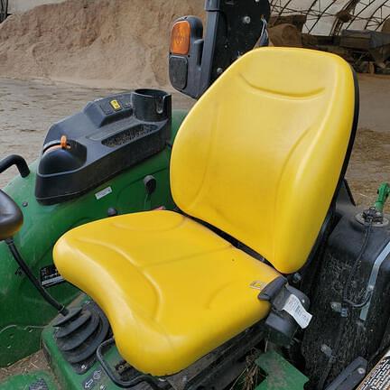 Image of John Deere 5065E equipment image 4