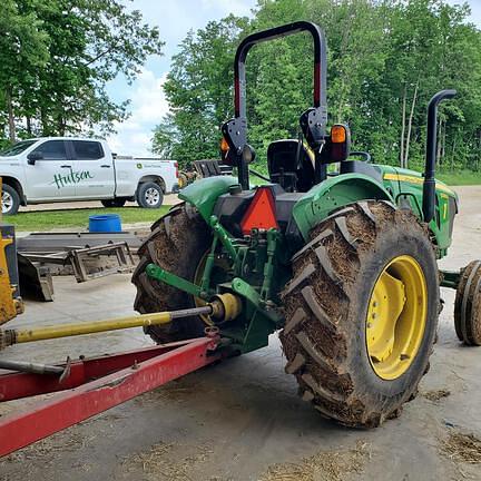 Image of John Deere 5065E equipment image 3