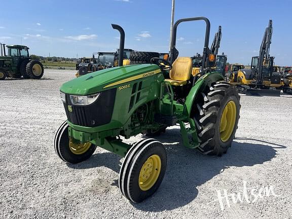 Image of John Deere 5065E equipment image 1