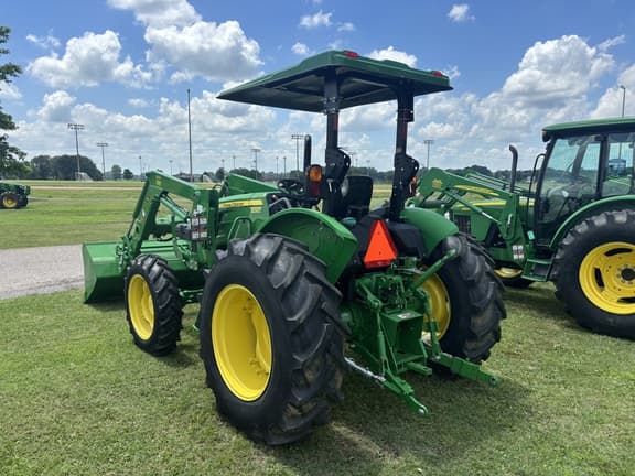 Image of John Deere 5065E equipment image 4