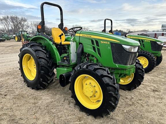 Image of John Deere 5065E Primary image