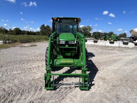 Image of John Deere 5065E equipment image 3