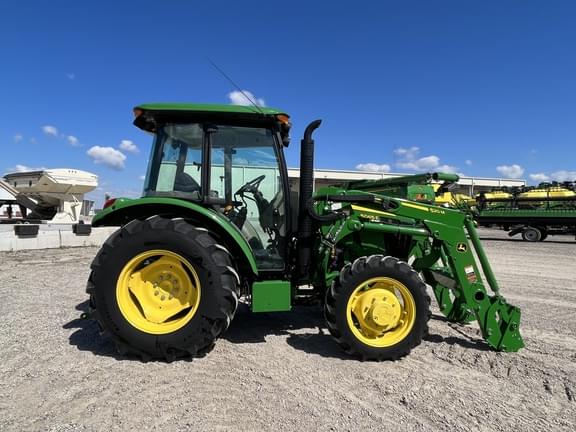 Image of John Deere 5065E equipment image 4