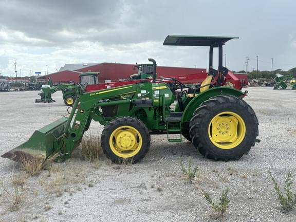 Image of John Deere 5065E equipment image 3