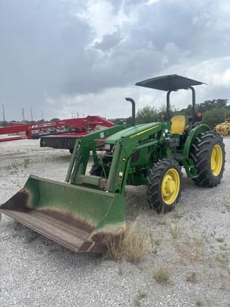 Image of John Deere 5065E equipment image 4