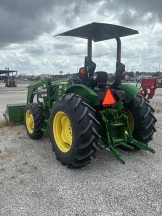 Image of John Deere 5065E equipment image 2
