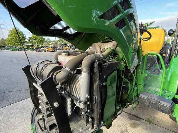 Image of John Deere 5065E equipment image 3
