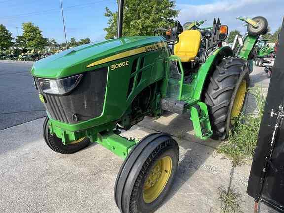 Image of John Deere 5065E equipment image 1