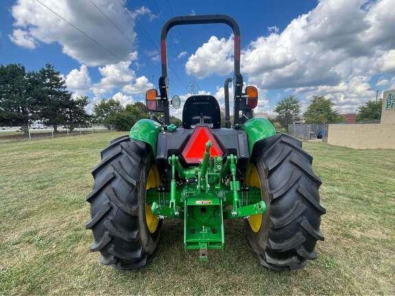 Image of John Deere 5065E equipment image 2