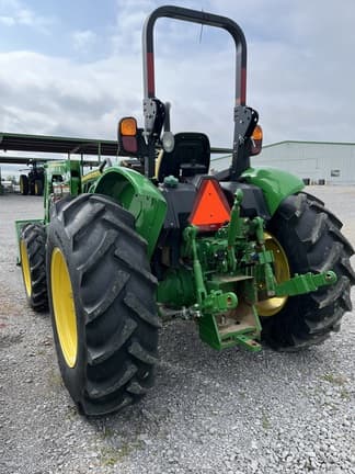 Image of John Deere 5065E equipment image 2