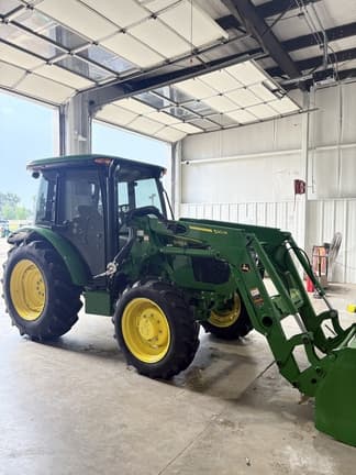 Image of John Deere 5065E equipment image 2