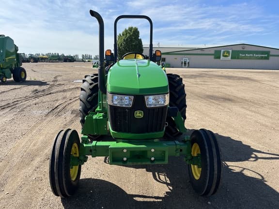 Image of John Deere 5065E equipment image 4