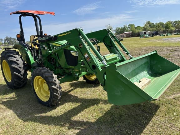Image of John Deere 5065E equipment image 2