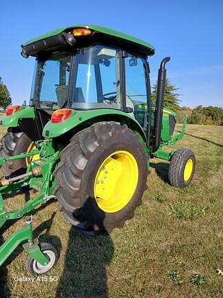 Image of John Deere 5065E equipment image 2