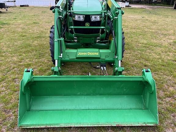 Image of John Deere 5065E equipment image 2