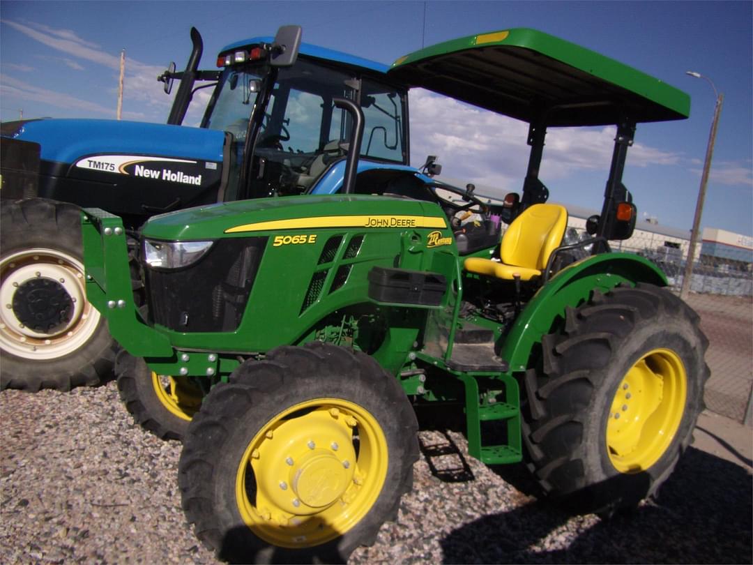 Image of John Deere 5065E Primary image