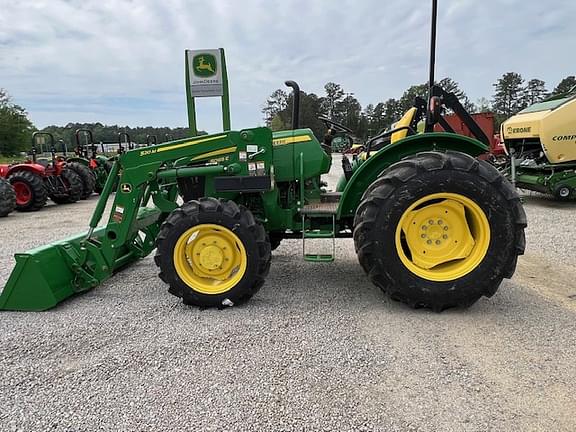 Image of John Deere 5065E equipment image 4