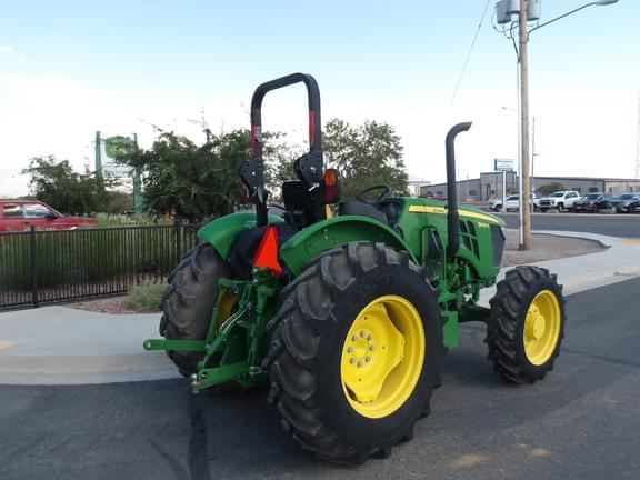 Image of John Deere 5065E equipment image 4
