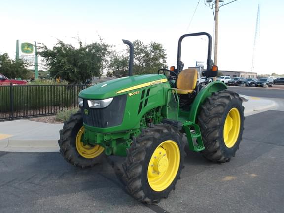 Image of John Deere 5065E Primary image