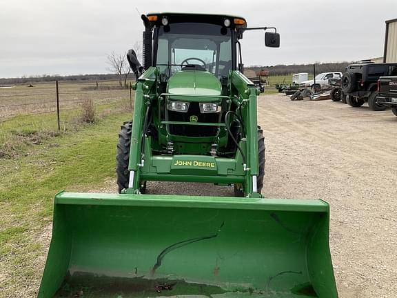 Image of John Deere 5065E equipment image 4