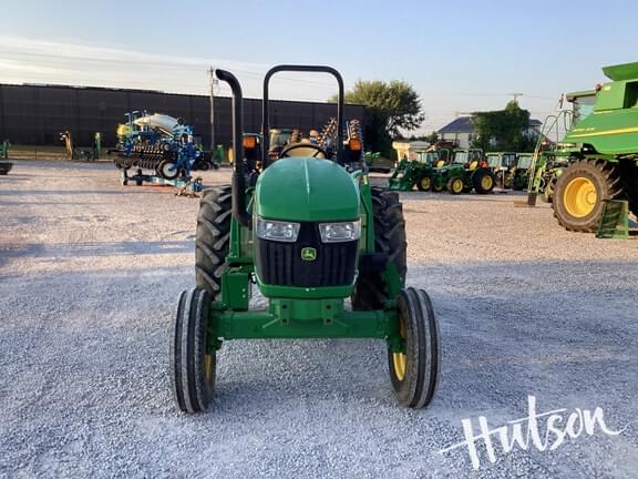 Image of John Deere 5065E equipment image 4