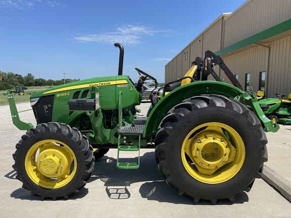 2022 John Deere 5065E Equipment Image0