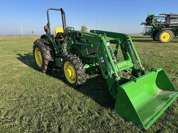 Image of John Deere 5065E equipment image 1