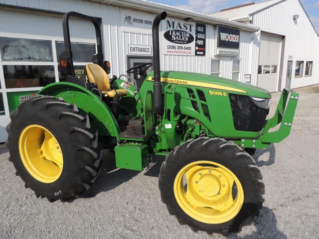 Image of John Deere 5065E equipment image 2