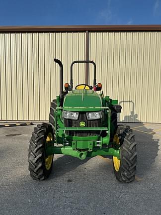 Image of John Deere 5065E equipment image 2