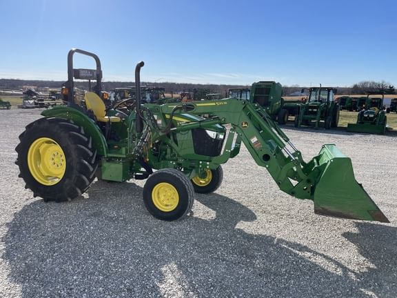 Main image John Deere 5065E
