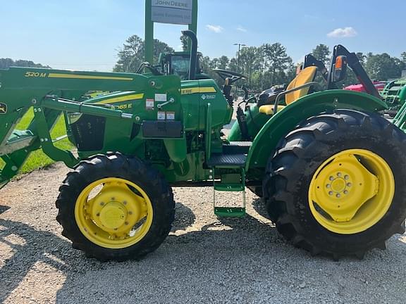 Image of John Deere 5065E equipment image 4