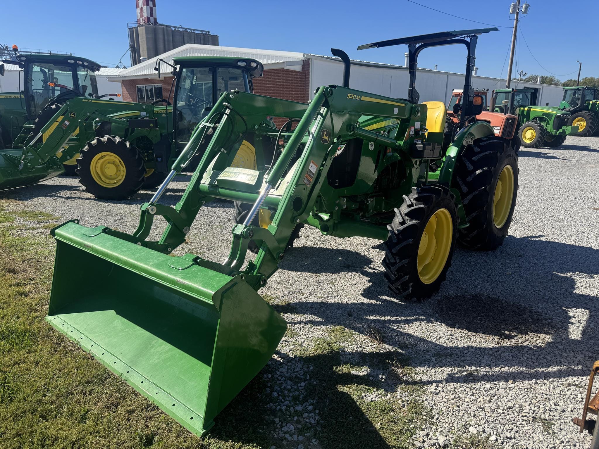 2022 John Deere 5065E Equipment Image0