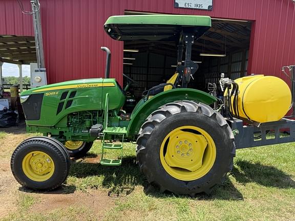 Image of John Deere 5065E Image 0