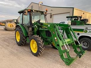 Main image John Deere 5065E 1