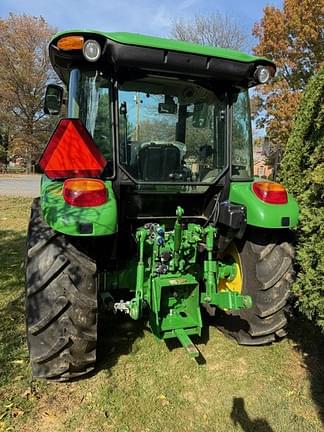 Image of John Deere 5065E equipment image 3